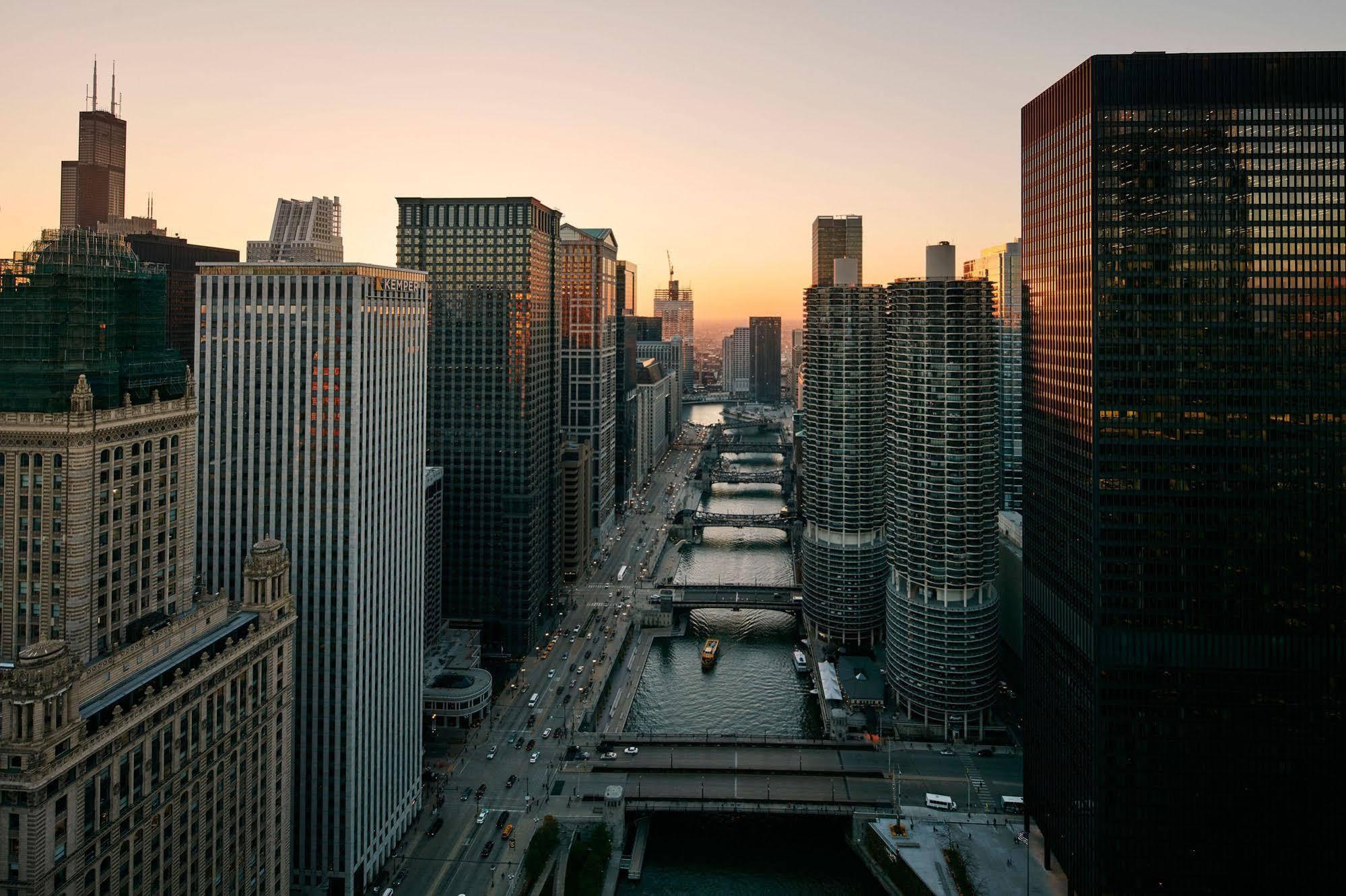 Club Quarters Wacker At Michigan, 4*