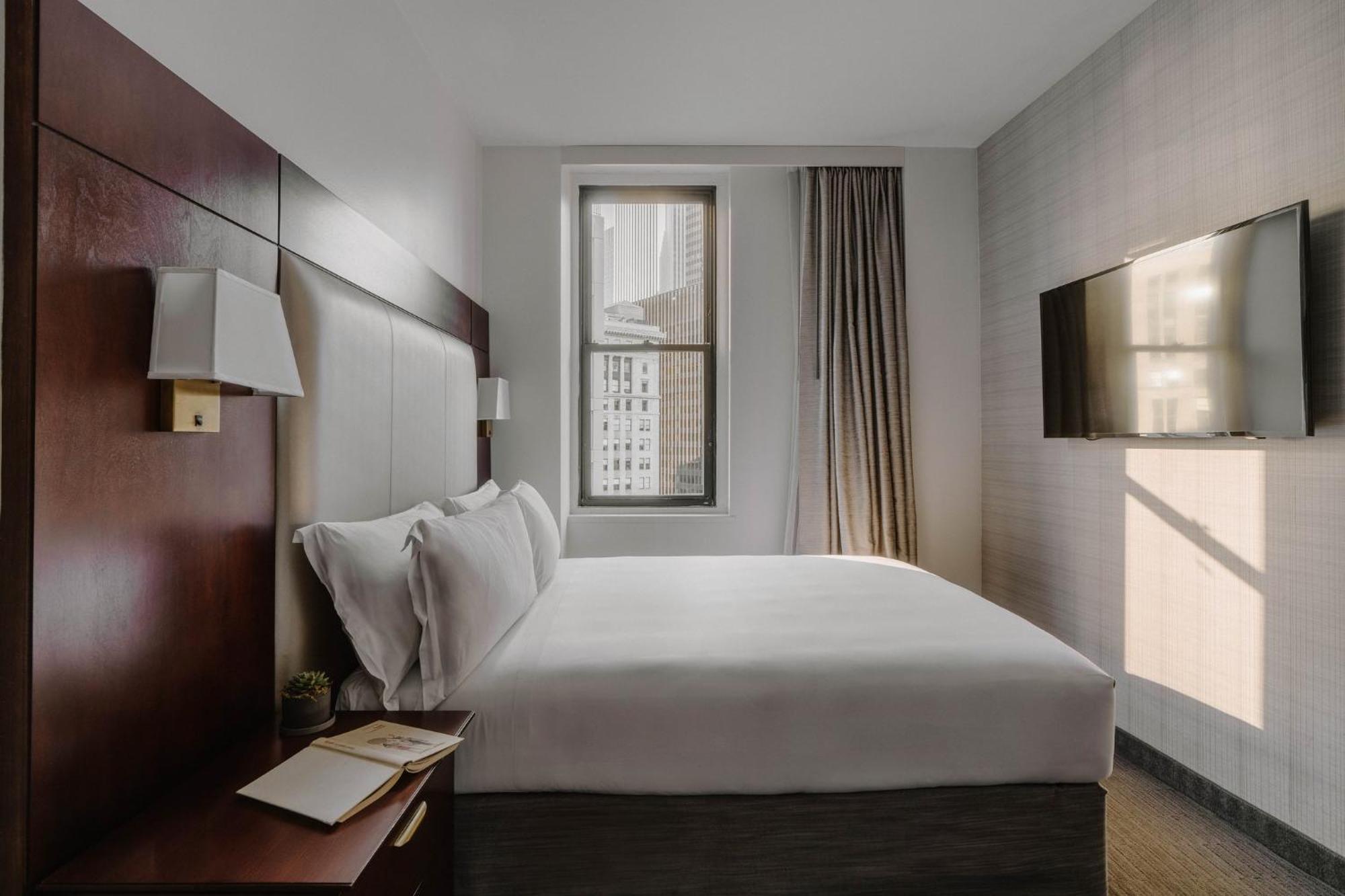 Club Quarters Wacker At Michigan, Hotel